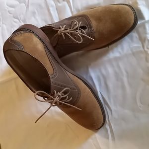 G.H.BRASS&CO MEN Tan seude brown  leather  saddle  shoes causal size 13D.